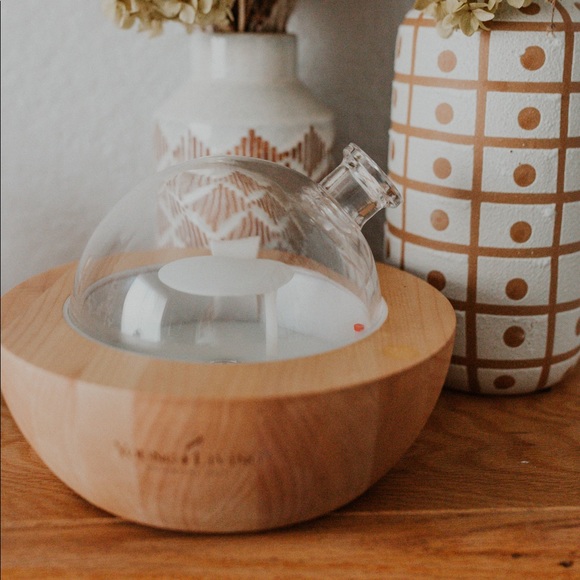 Meet your Posher, Debra - Picture 1 of 1